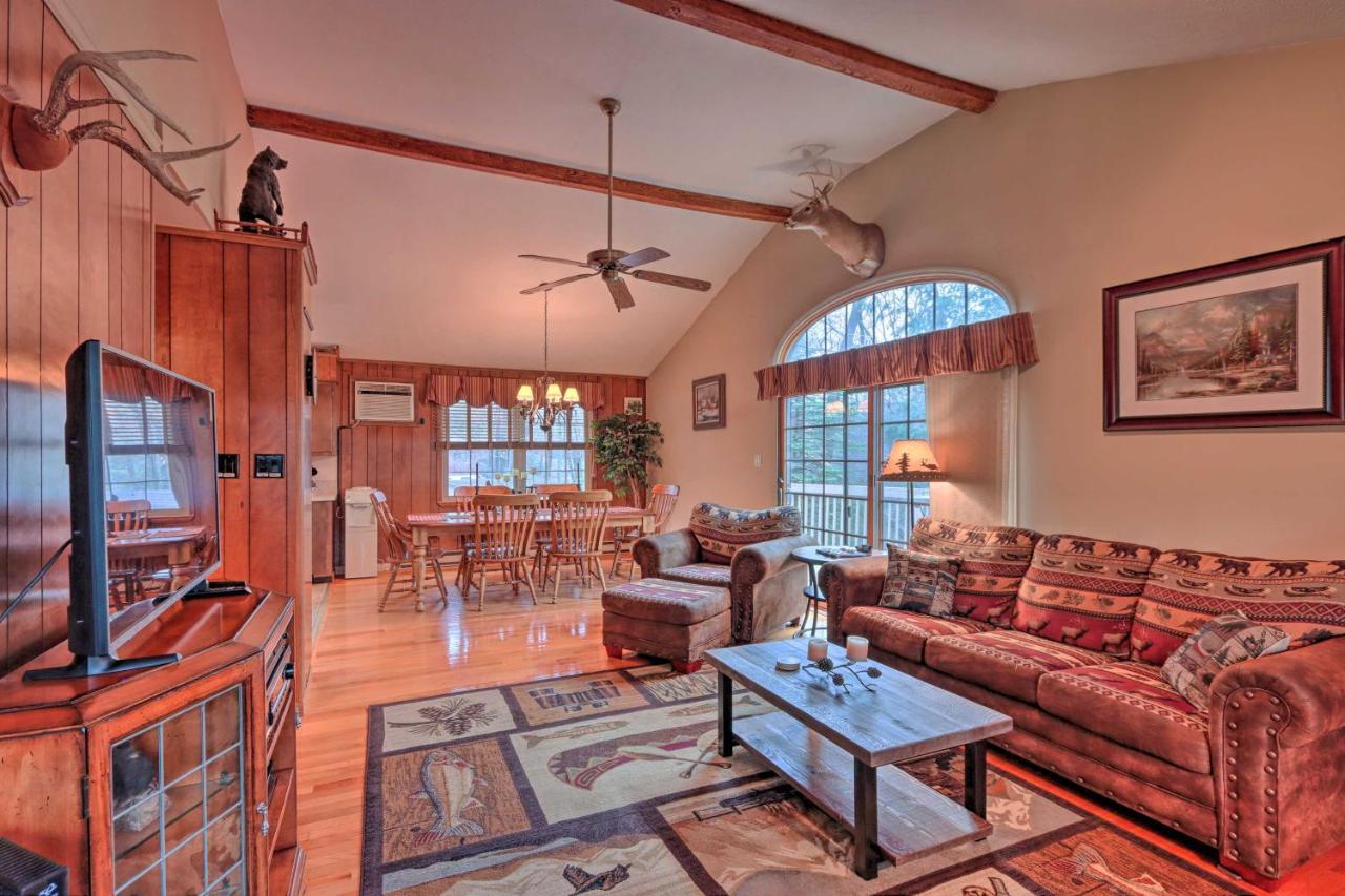 Poconos Home With Game Room Walk To Lake Harmony! Exterior photo